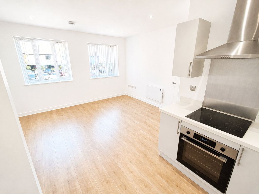 Property photo 2 of 12 Living Kitchen