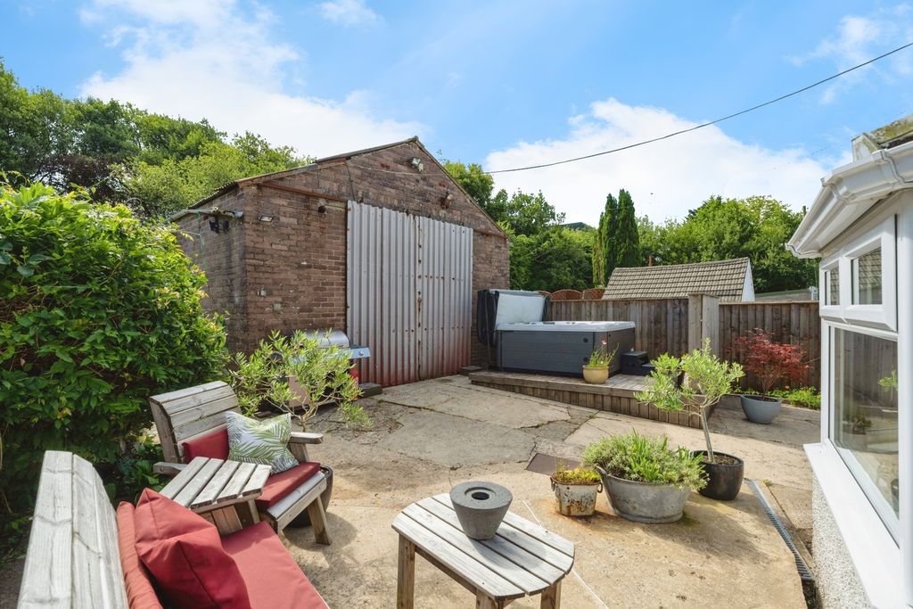 Property photo 3 of 17 Photo