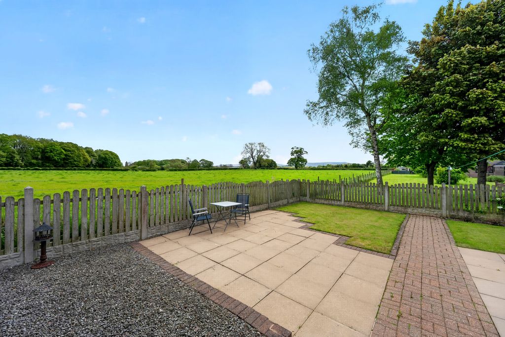 Property photo 2 of 17 External