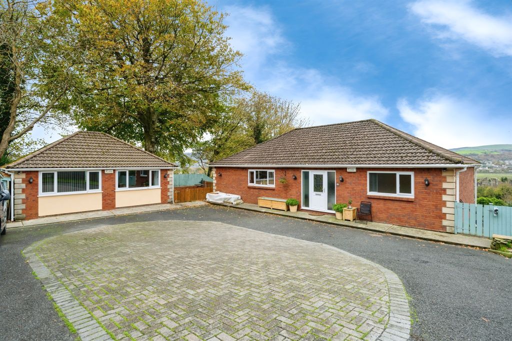 Property photo 1 of 34