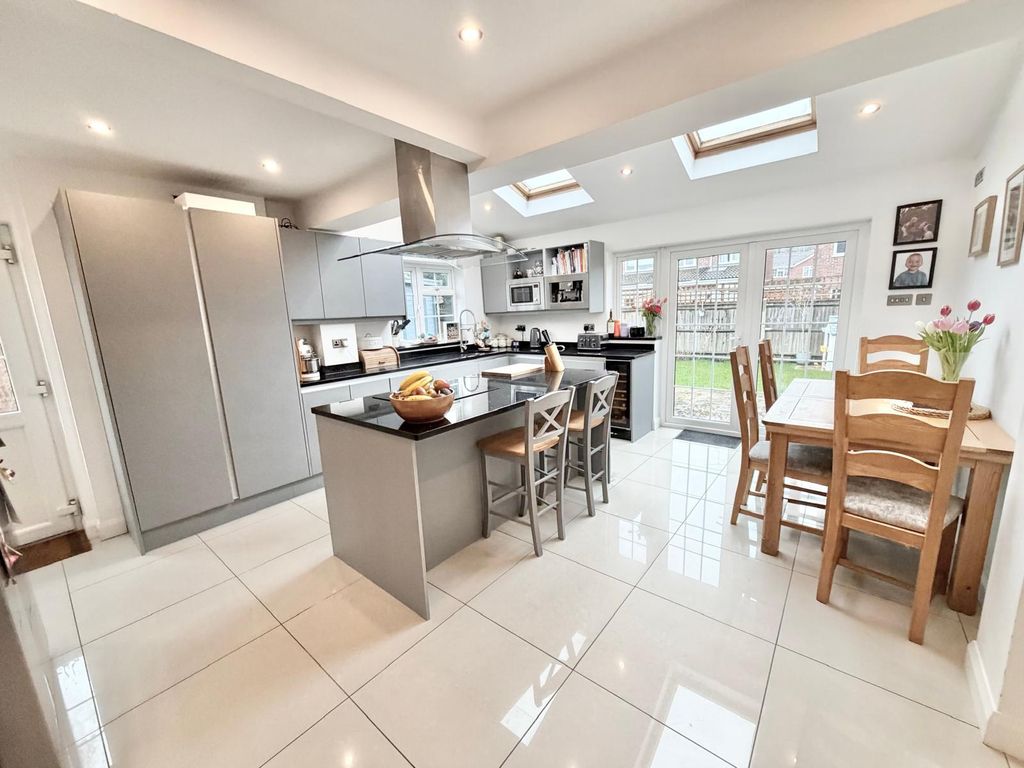 Property photo 2 of 17 Whatsapp Image 2026-02-03 At 13.15.47 (1)