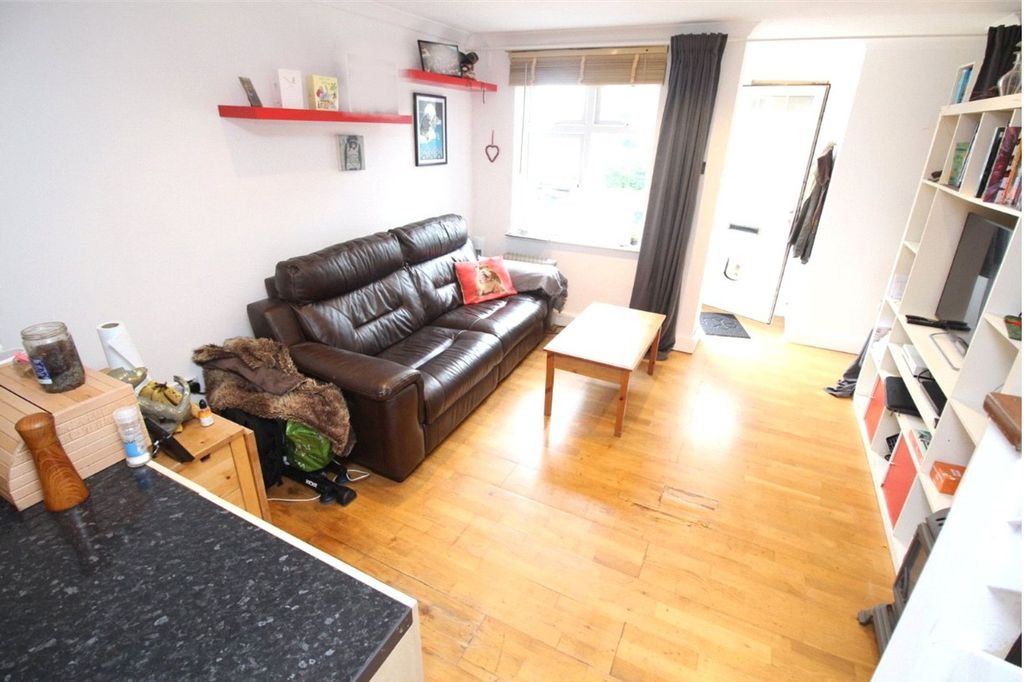 Property photo 3 of 7 Picture No. 29