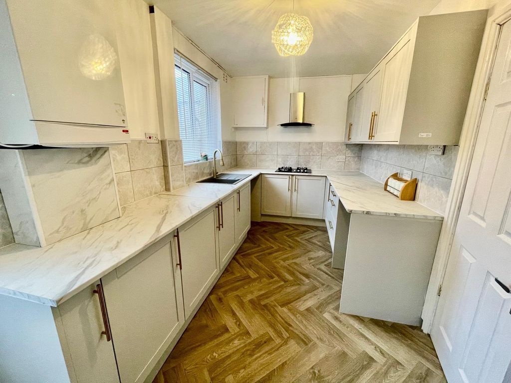 Property photo 1 of 18 Picture No. 24