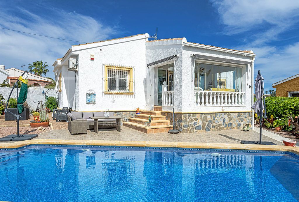 Property photo 1 of 35