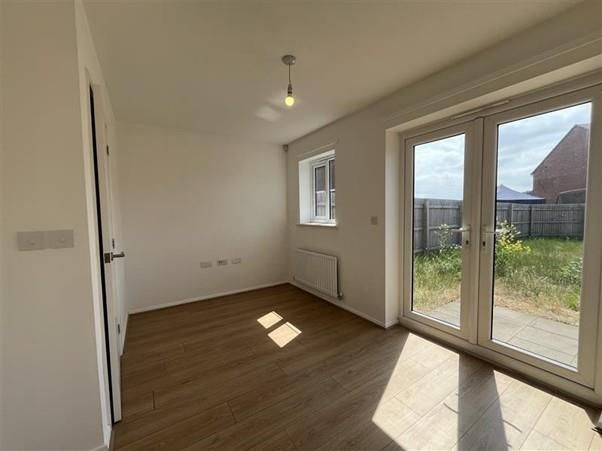 Property photo 3 of 14 Dining 2.Jpg