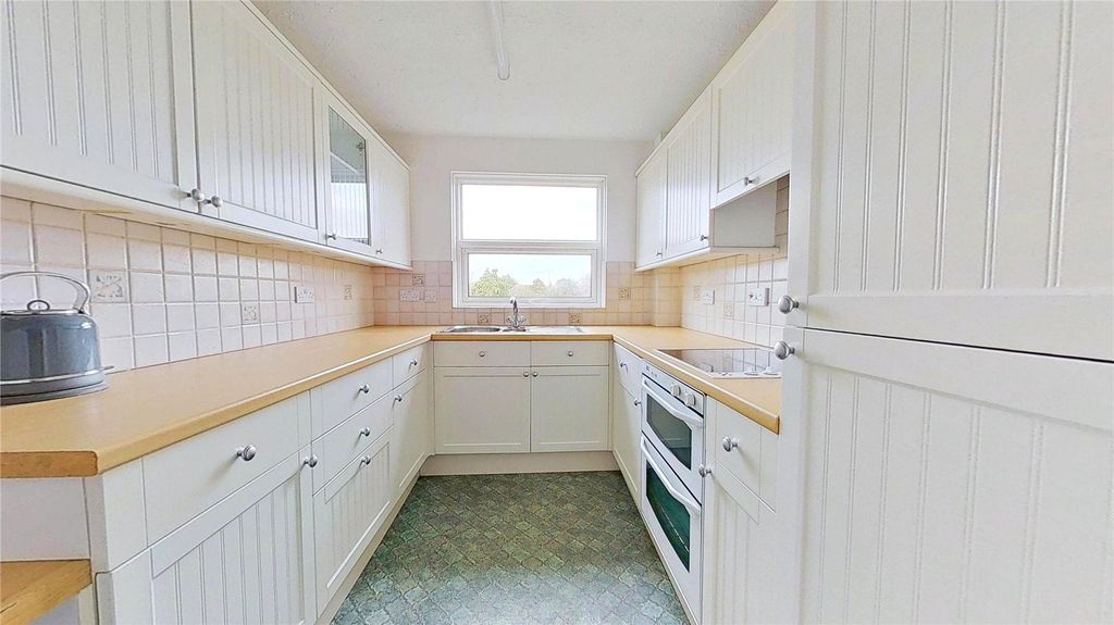 Property photo 3 of 11 Picture No. 01