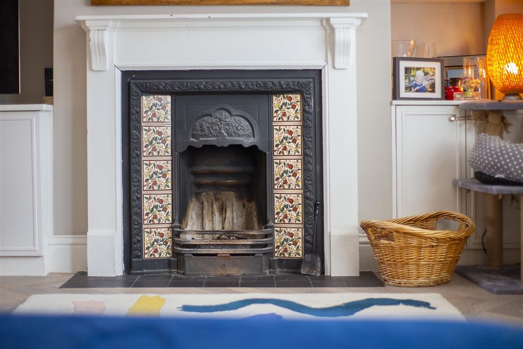 Property photo 3 of 19 1-Queens-Road-0042.Jpg