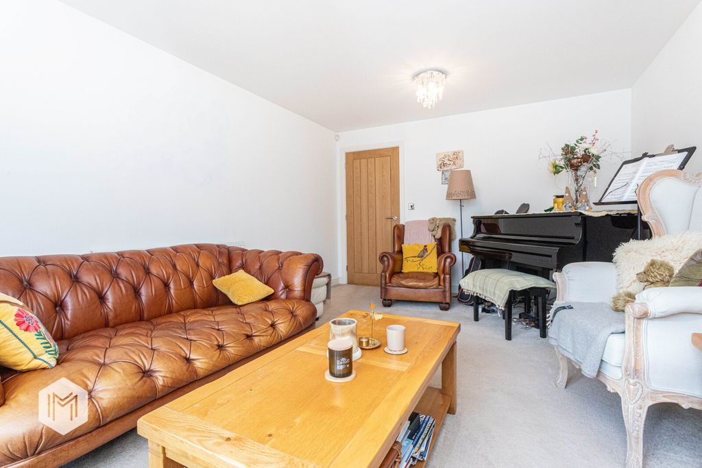 Property photo 3 of 27 Picture No. 06