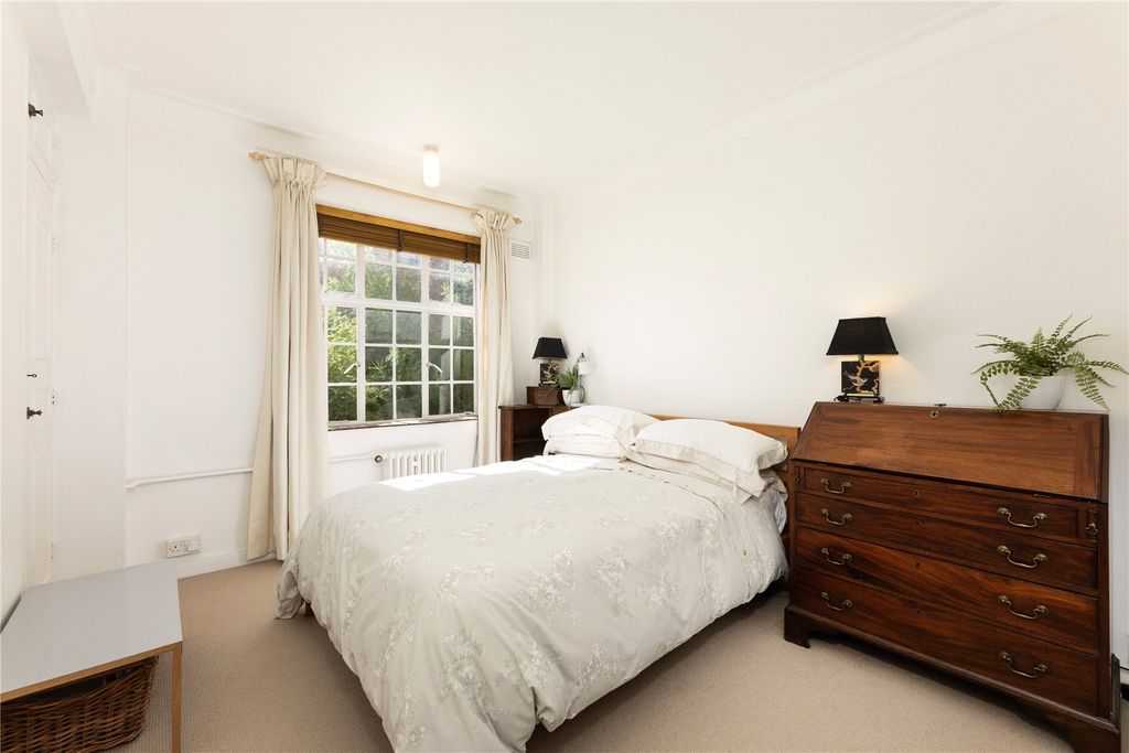 Property photo 3 of 12 Bedroom