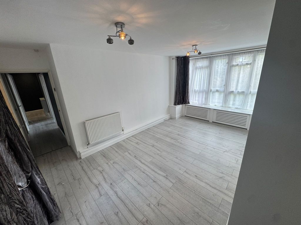 Property photo 2 of 28