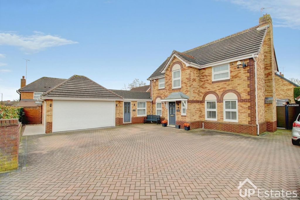 Property photo 1 of 53