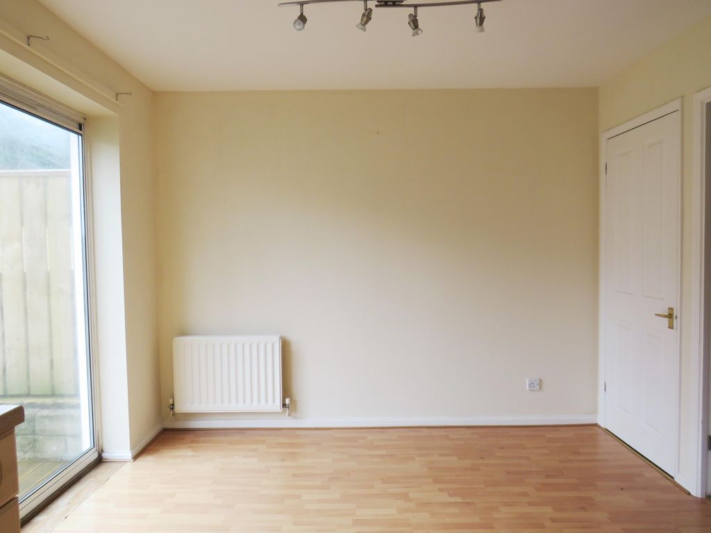 Property photo 3 of 16 Bathroom