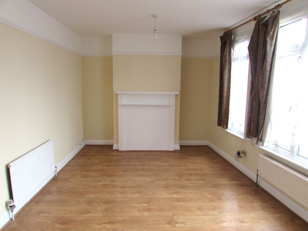 Property photo 3 of 7 Gallery