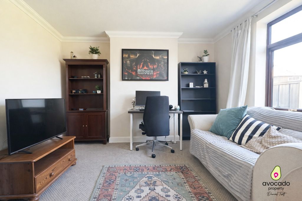 Property photo 2 of 17 4961232