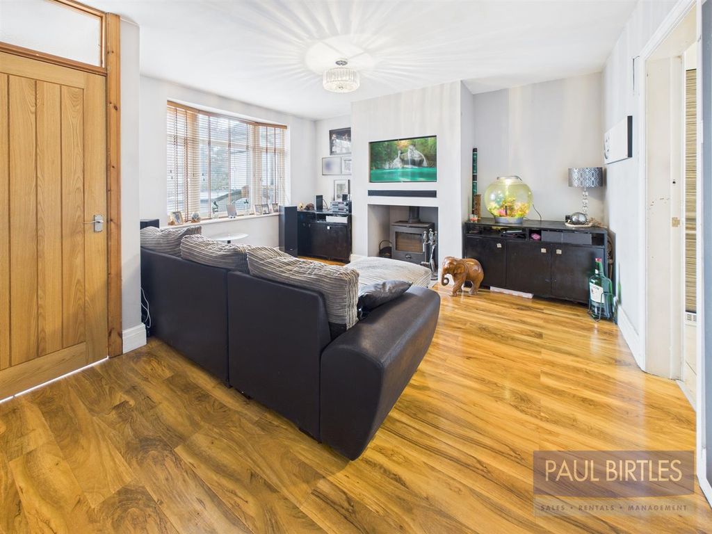 Property photo 2 of 17 Cam01301G0-Pr0700-Still006.Jpg