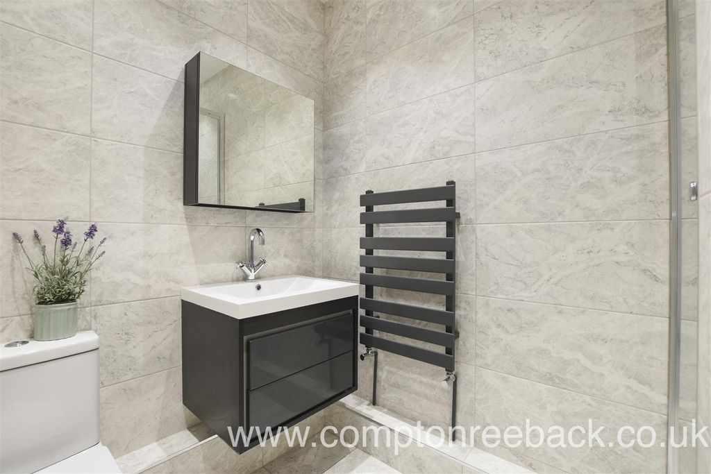 Property photo 3 of 6 Bathroom