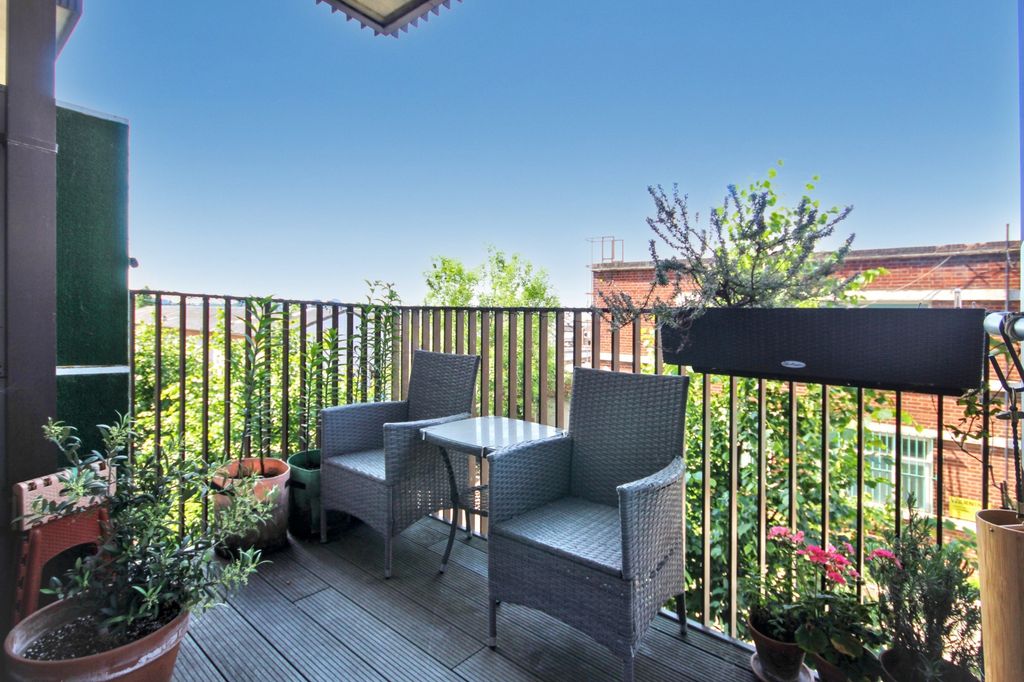 Property photo 2 of 10 Gallery