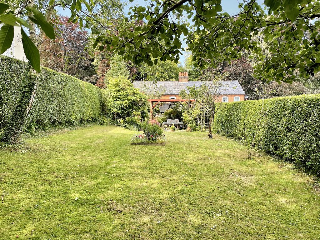 Property photo 2 of 14 Picture No. 02