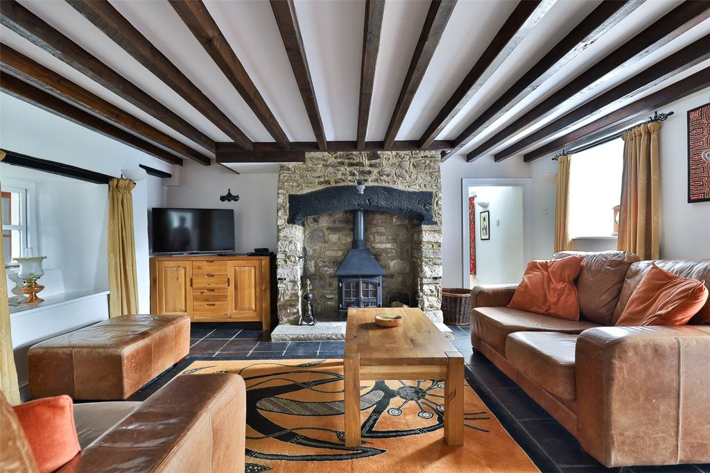 Property photo 3 of 29 Picture No. 37