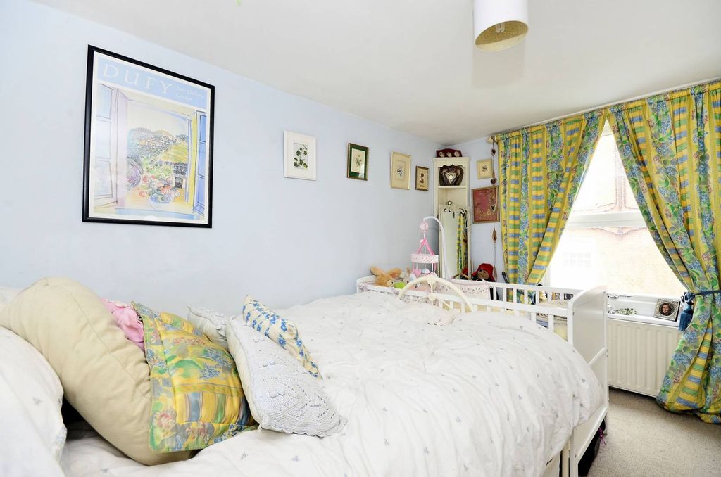 Property photo 3 of 6