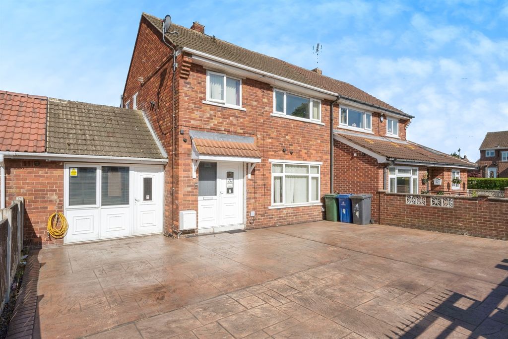 Property photo 1 of 17