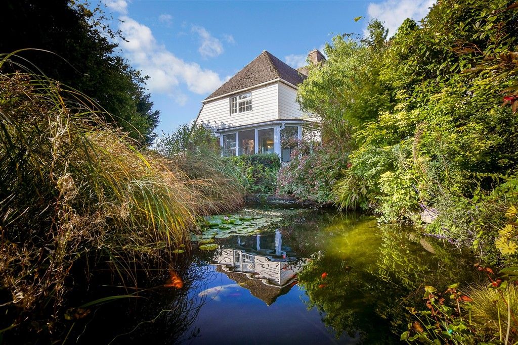 Property photo 1 of 20 External Lifestyle Photograph