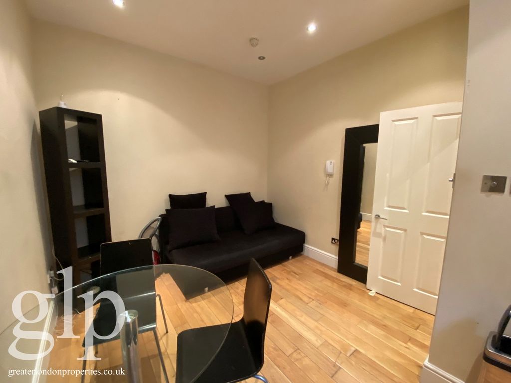 Property photo 3 of 8 496682