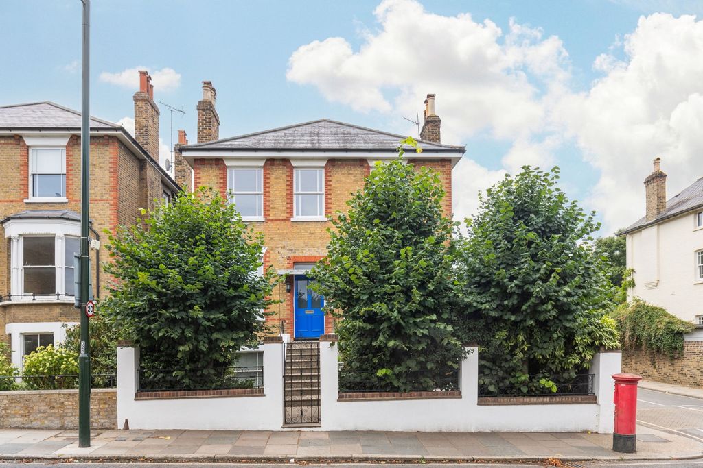 Property photo 2 of 14 4428533