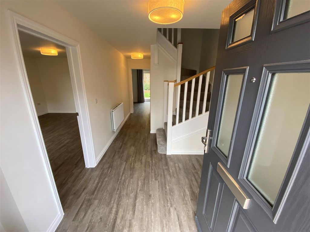 Property photo 2 of 13 Hallway.Jpg