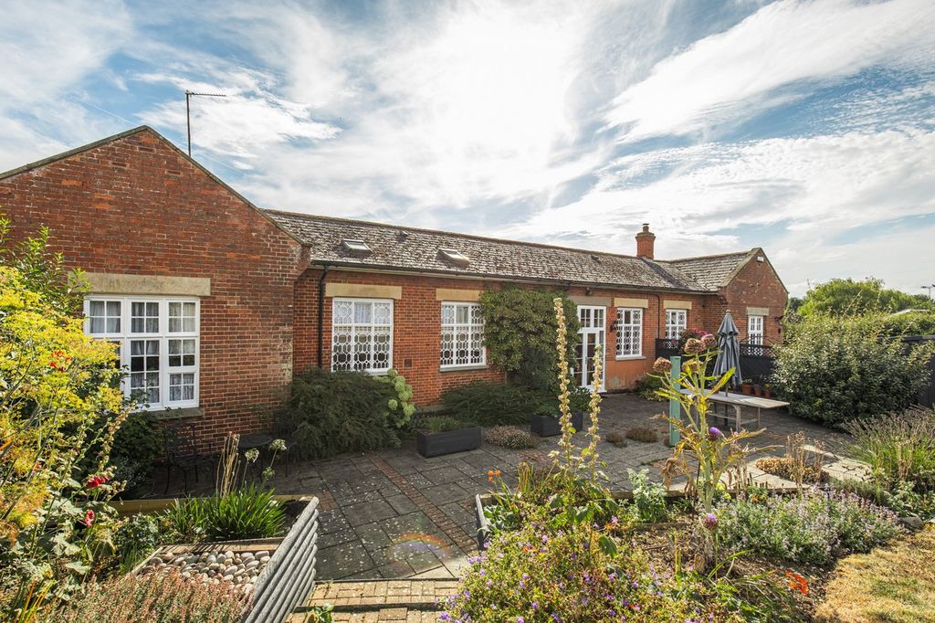 Property photo 3 of 27 Old School-20