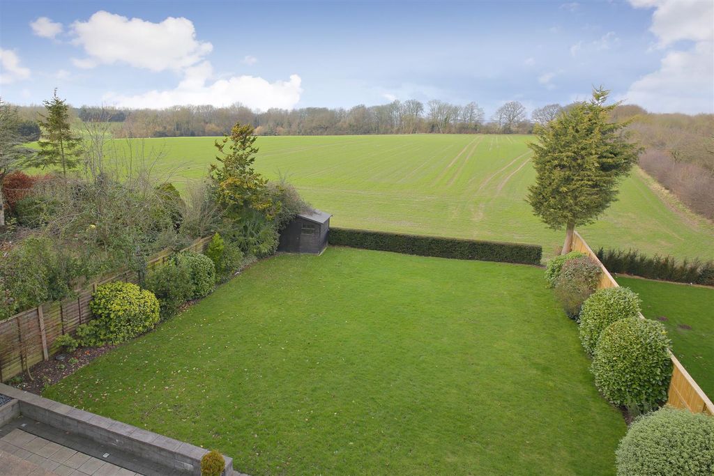 Property photo 2 of 16 0232.Jpg