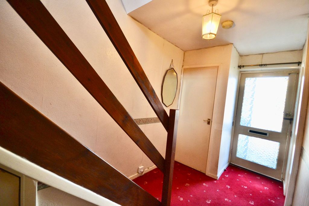 Property photo 2 of 21
