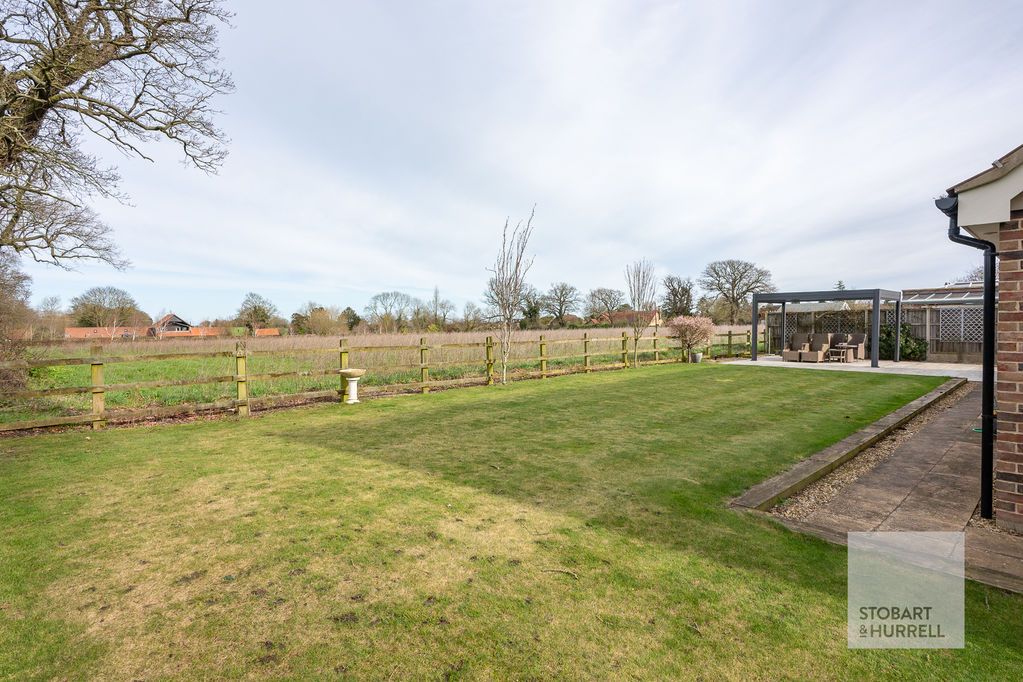 Property photo 3 of 27 Outlook