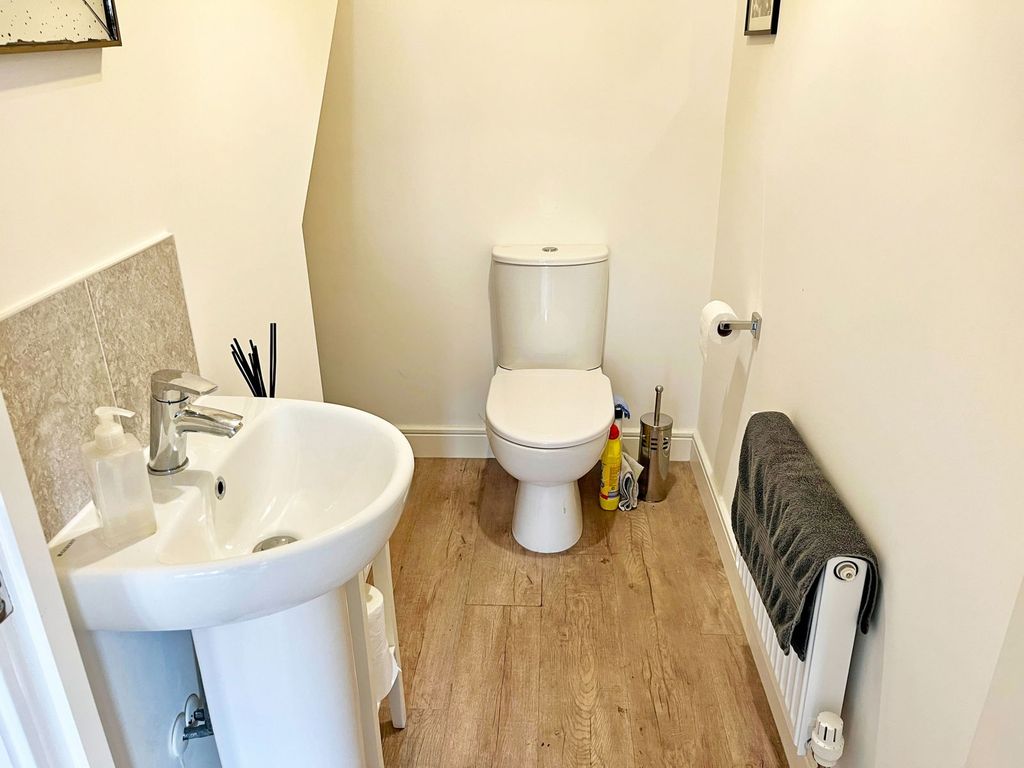 Property photo 3 of 22