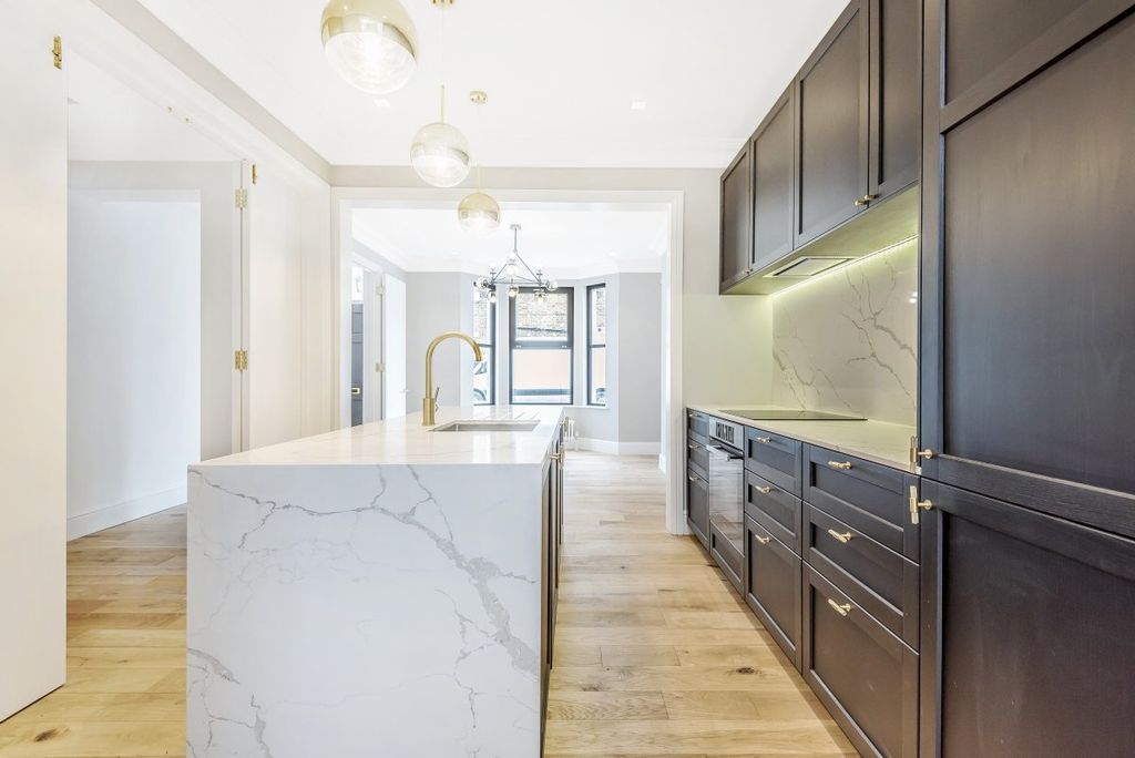 Property photo 3 of 16 469990 (7)