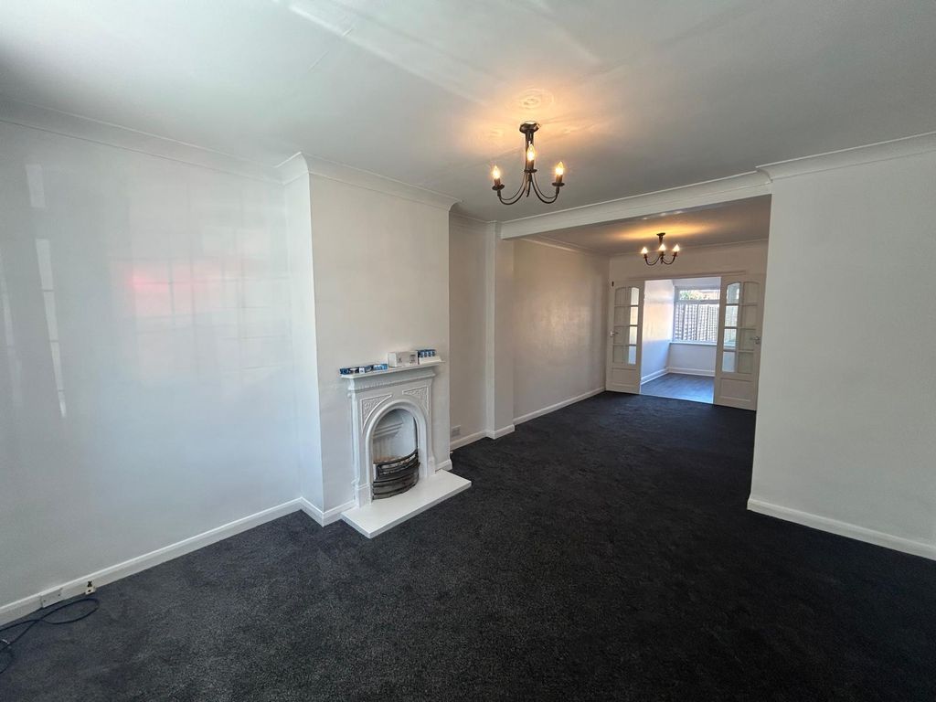 Property photo 2 of 9 Gallery