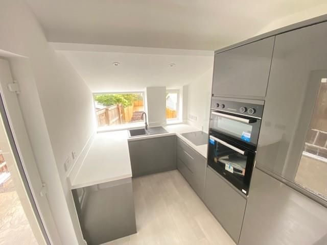 Property photo 2 of 14 Wem.New6.Jpg