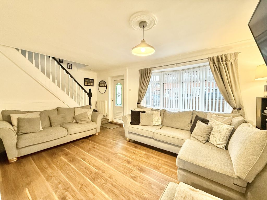 Property photo 3 of 17 Img_2973