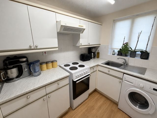 Property photo 2 of 7 Velocette Way