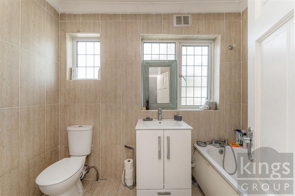 Additional image 16 of 4 bed detached house for saleFirtree Walk, Enfield EN1