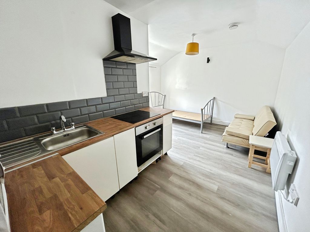 Property photo 1 of 4