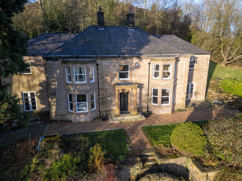Property photo 1 of 43