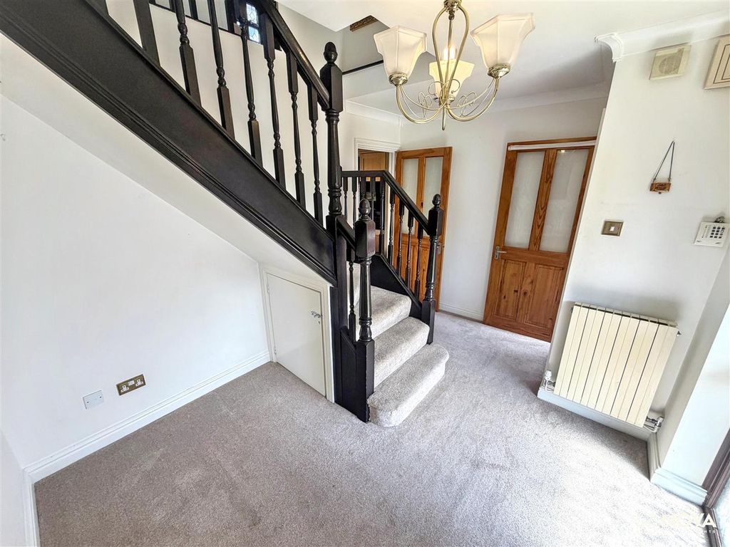 Property photo 3 of 28 Img_9835.Jpg