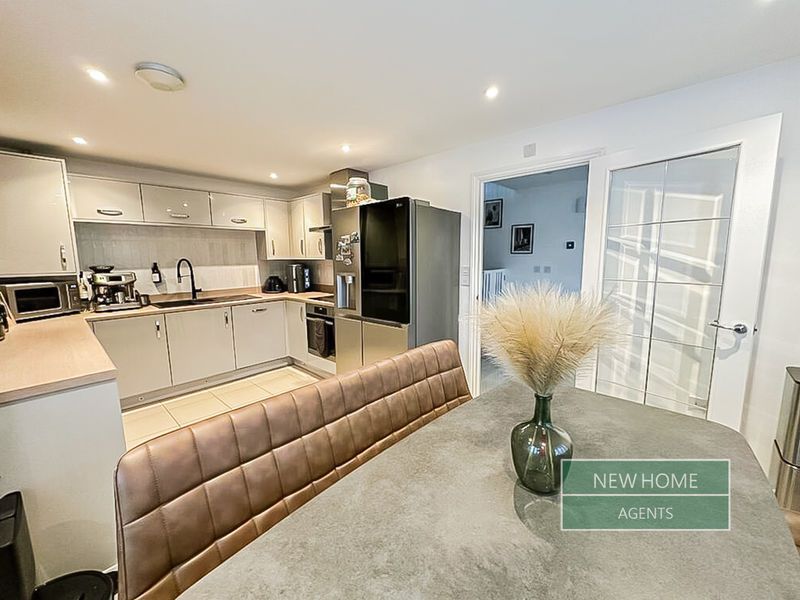 Property photo 2 of 13 Photo 11