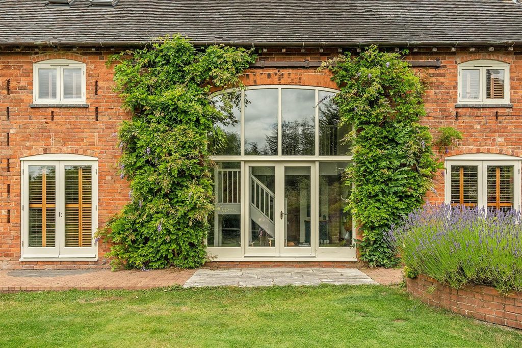 Property photo 2 of 62 Windmill Farm-14_Lo.Jpg