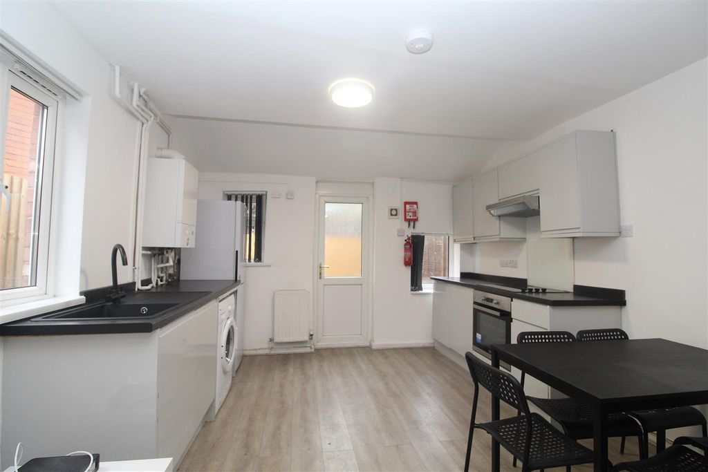 Property photo 2 of 17 Img_0326.Jpg