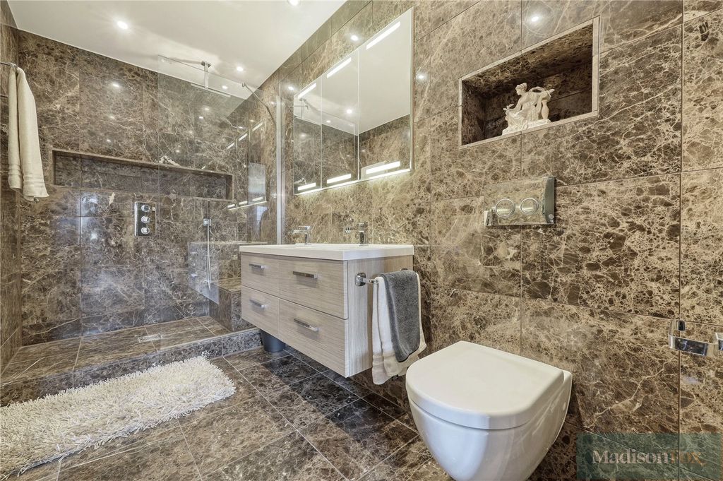 Additional image 31 of 3 bed flat for saleHigh Road, Chigwell, Essex IG7