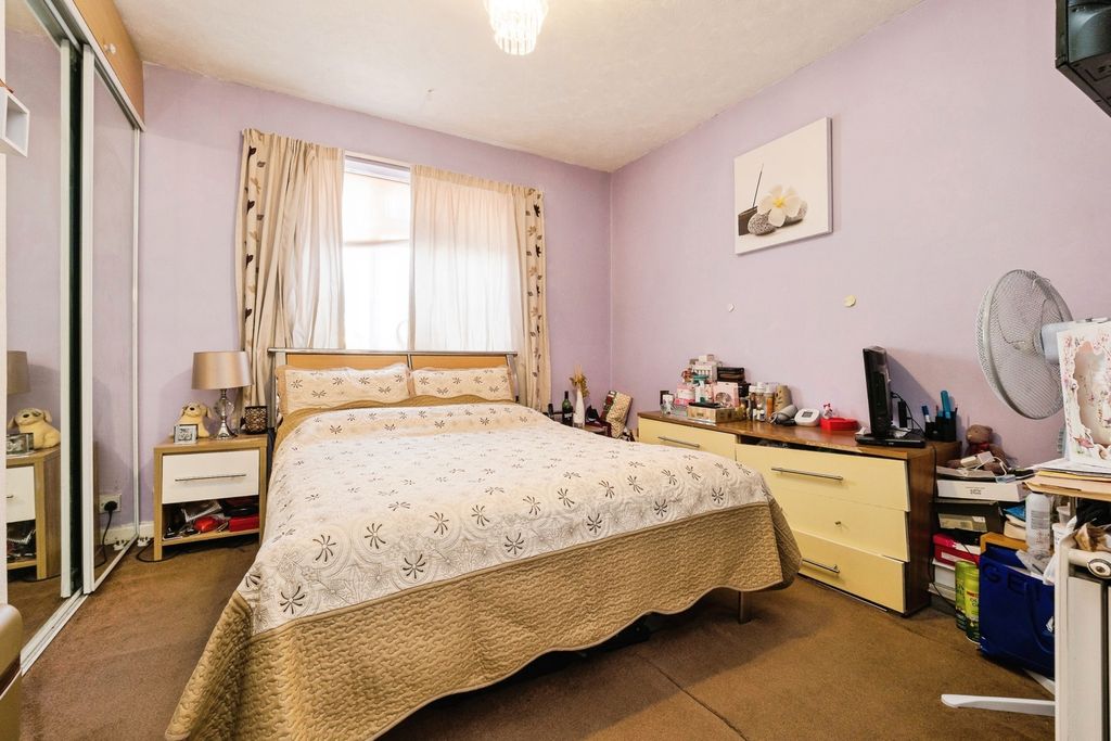 Property photo 3 of 19 Pbox-Img.Jpg