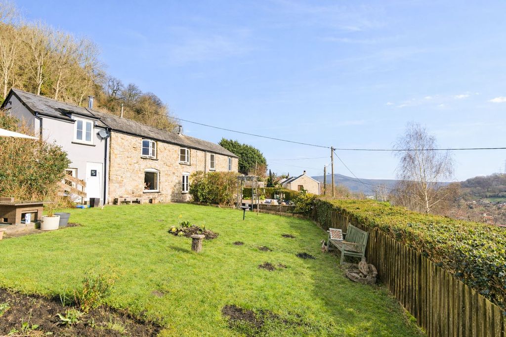 Property photo 1 of 37