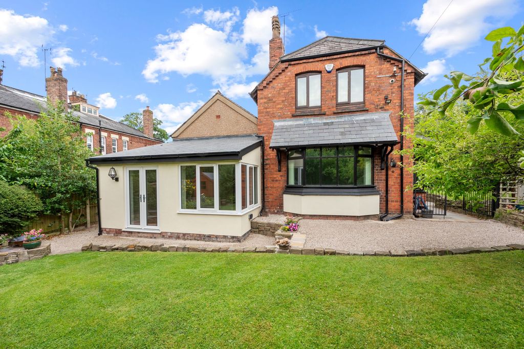 Property photo 2 of 53